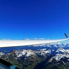Flugwegposition um 15:58:35: Aufgenommen in der Nähe von Gemeinde Maria Alm am Steinernen Meer, 5761, Österreich in 2406 Meter